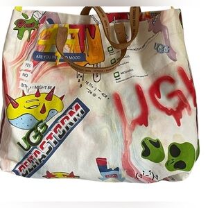 UGG Pop Art Los Angeles Graffiti Canvas Tote 2020 Limited Edition